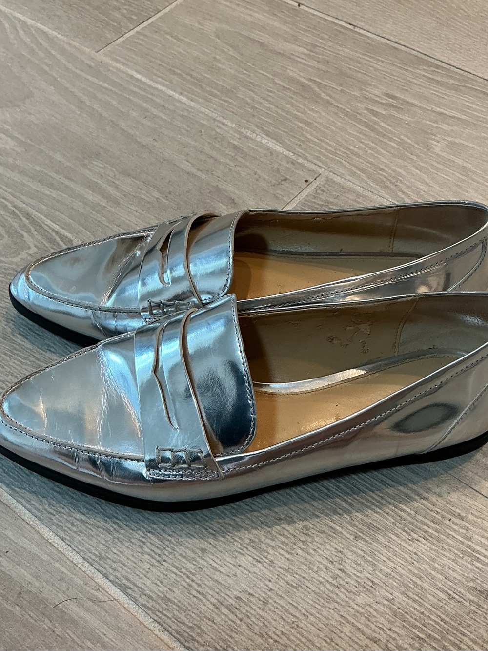 Michael Kors Metallic Silver Women’s Penny Loafers Sz 10M EU41 - Picture 2 of 8